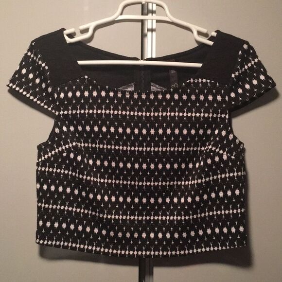 Jessica Simpson crop top sz Small Black White - Picture 1 of 5